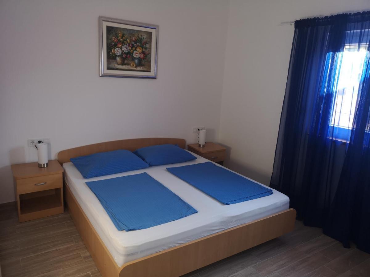 Apartments Mareta Rab Town Luaran gambar